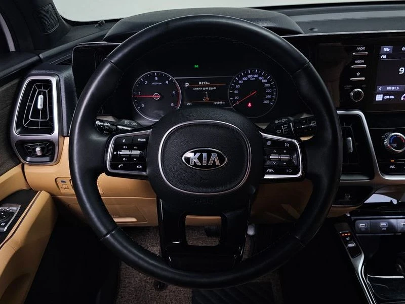 Kia Sorento Diesel 2.2 4WD| 202к.с.| ВКЛ.ТЕХНОТЕСТ, снимка 13 - Автомобили и джипове - 55688970