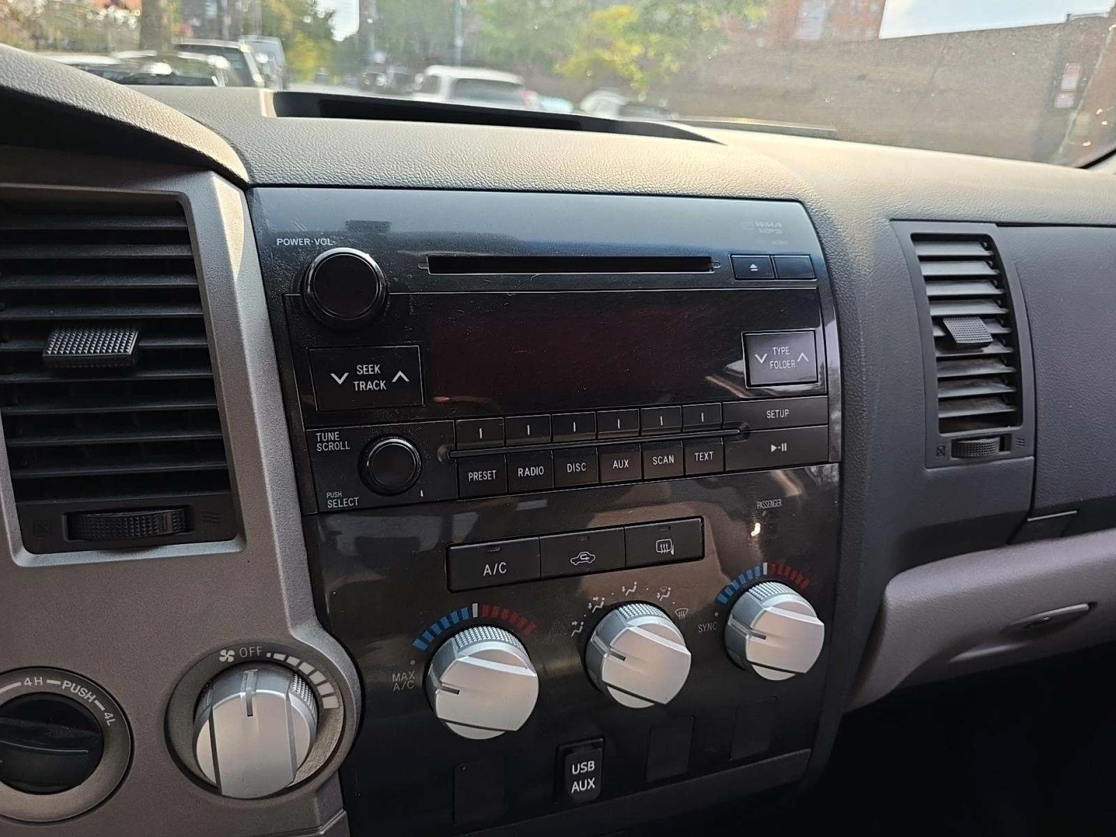 Toyota Tundra 2012* 5.7 V8  - изображение 8