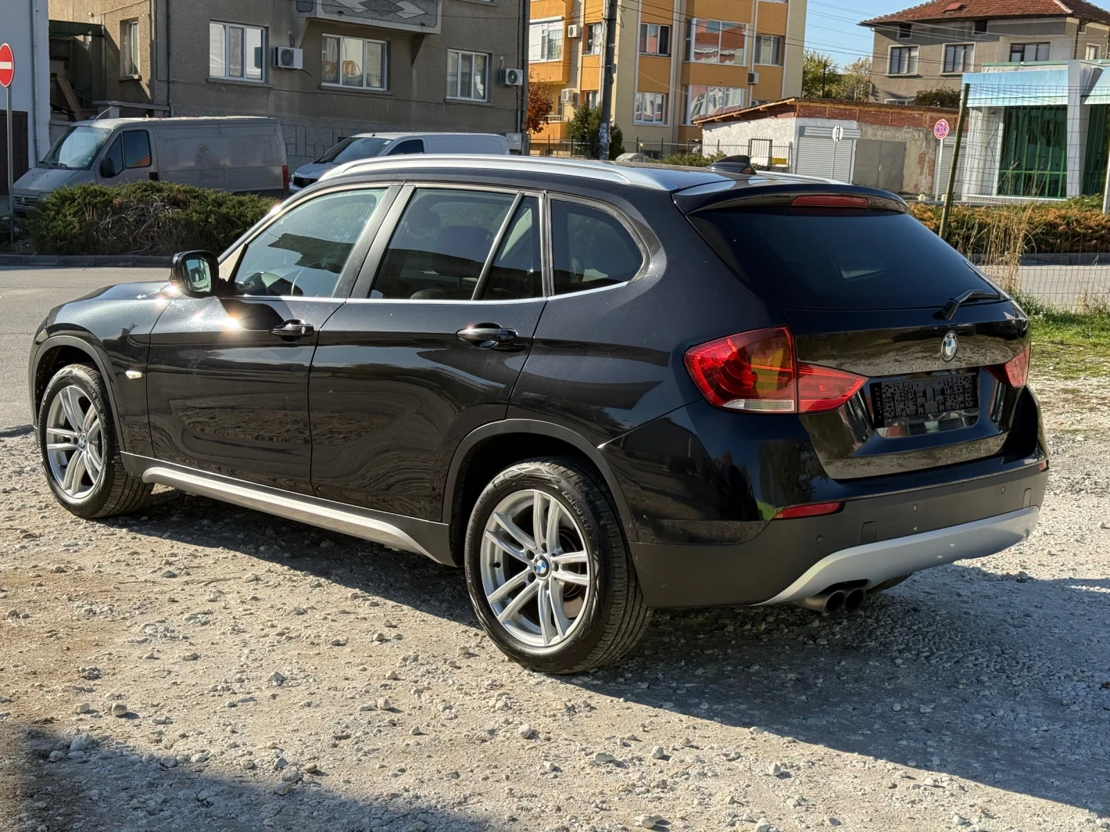 BMW X1 xDrive 258 к.с. - изображение 3