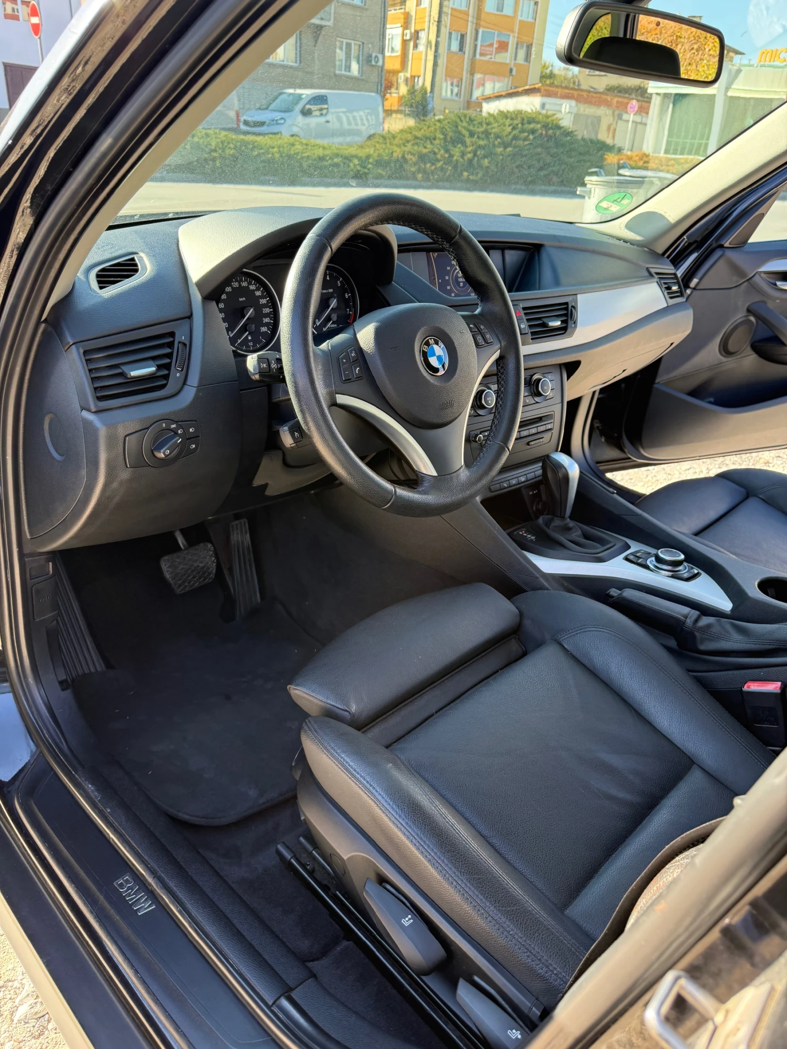 BMW X1 xDrive 258 к.с. - изображение 8