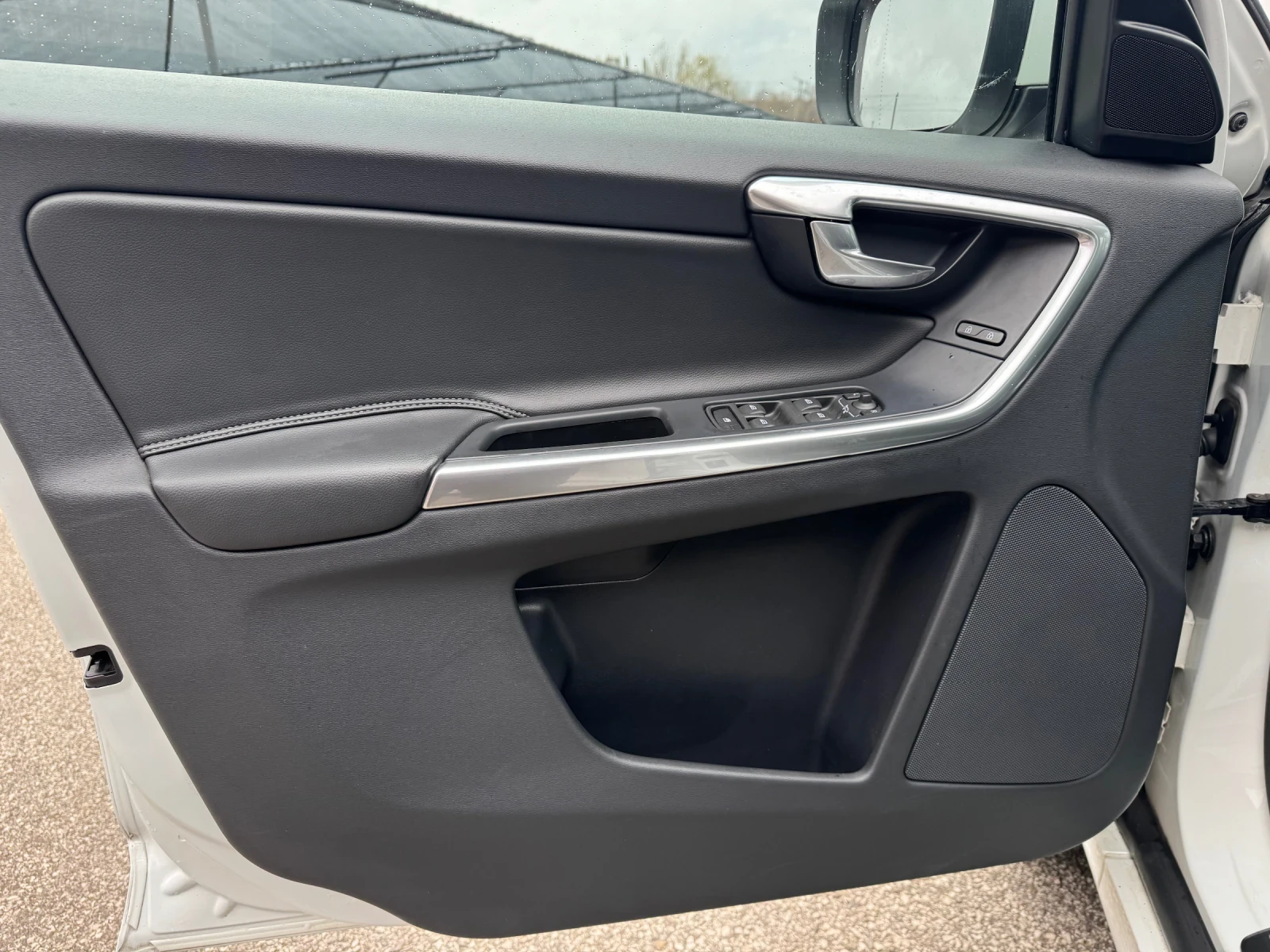 Volvo XC60 2.0D-FACELIFT-AUT-NAVI-DIGITAL | Mobile.bg   8