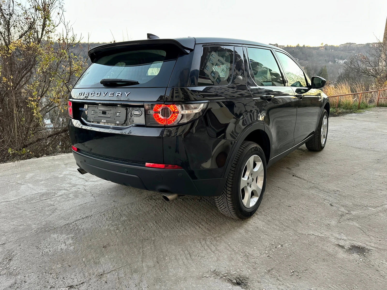 Land Rover Discovery Sport 2.0D - изображение 4