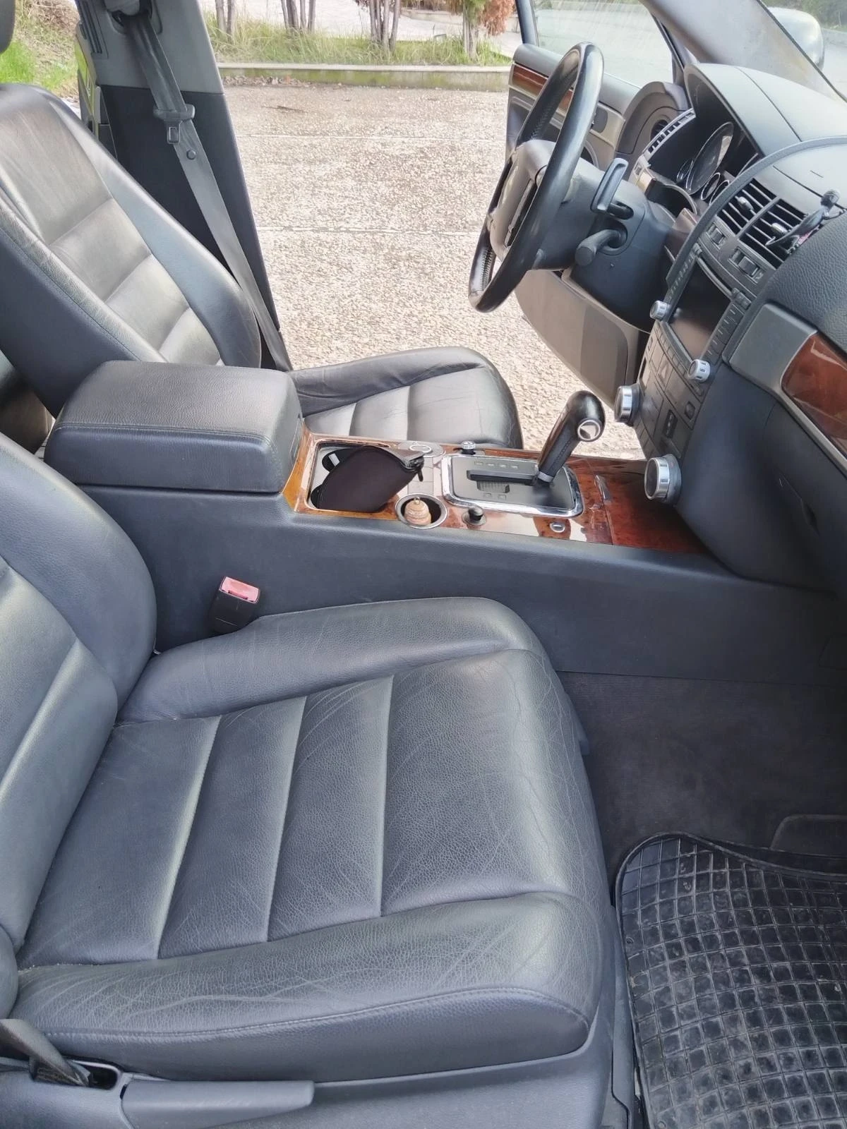 VW Touareg, снимка 7 - Автомобили и джипове - 54441089