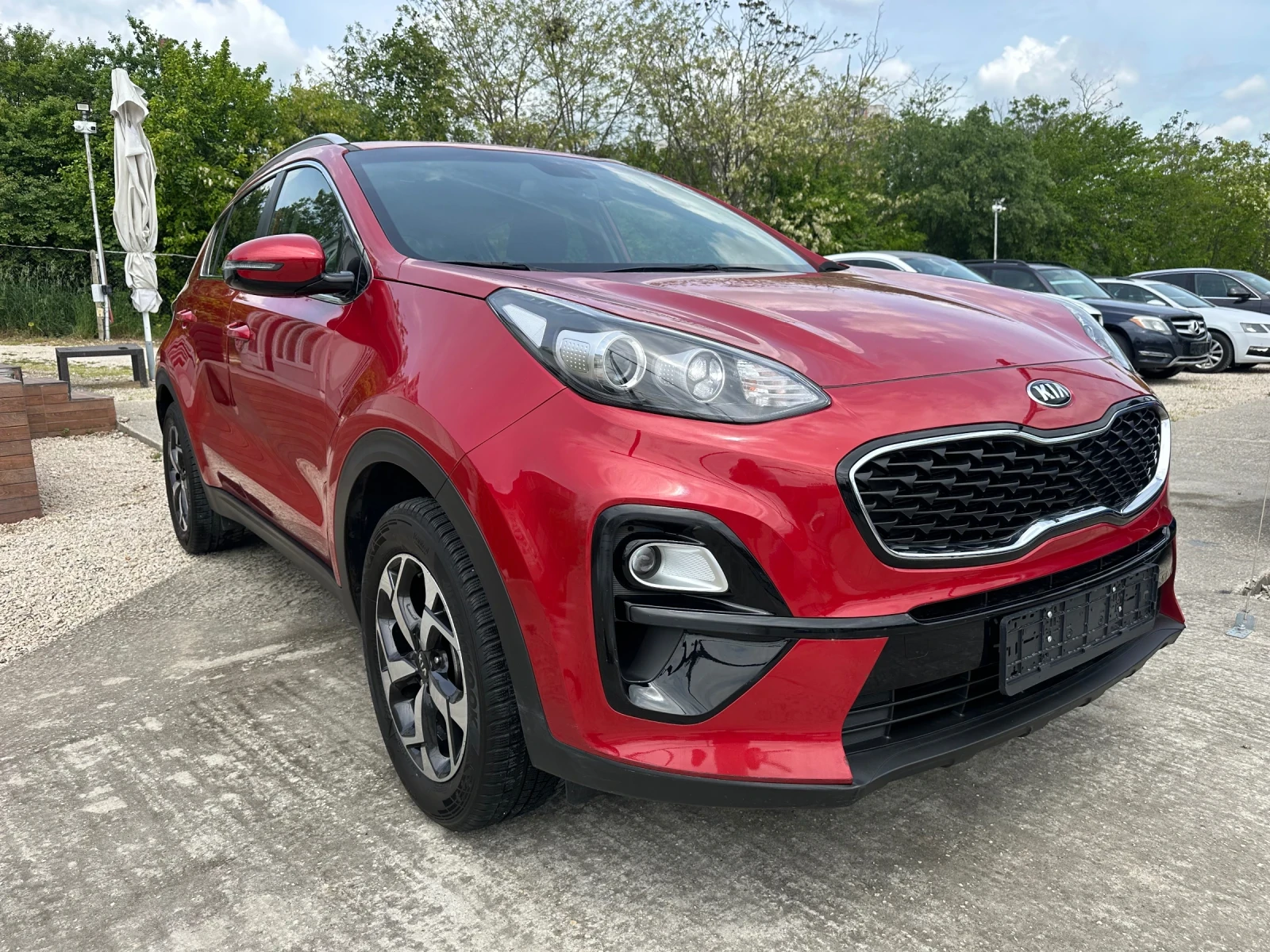 Kia Sportage 1.6i , снимка 2 - Автомобили и джипове - 54618174