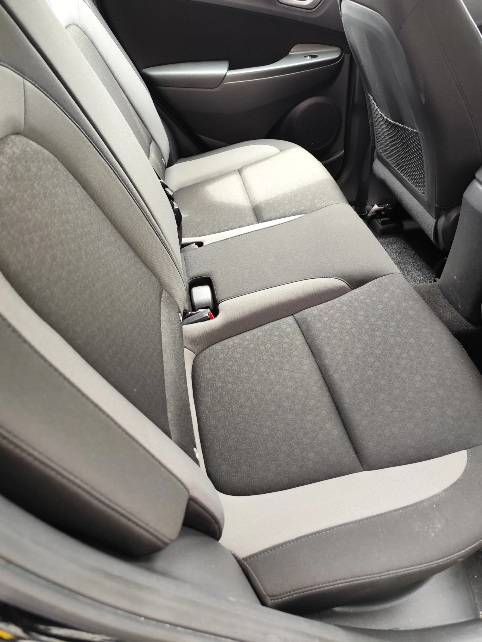 Hyundai Kona, снимка 6 - Автомобили и джипове - 54622141