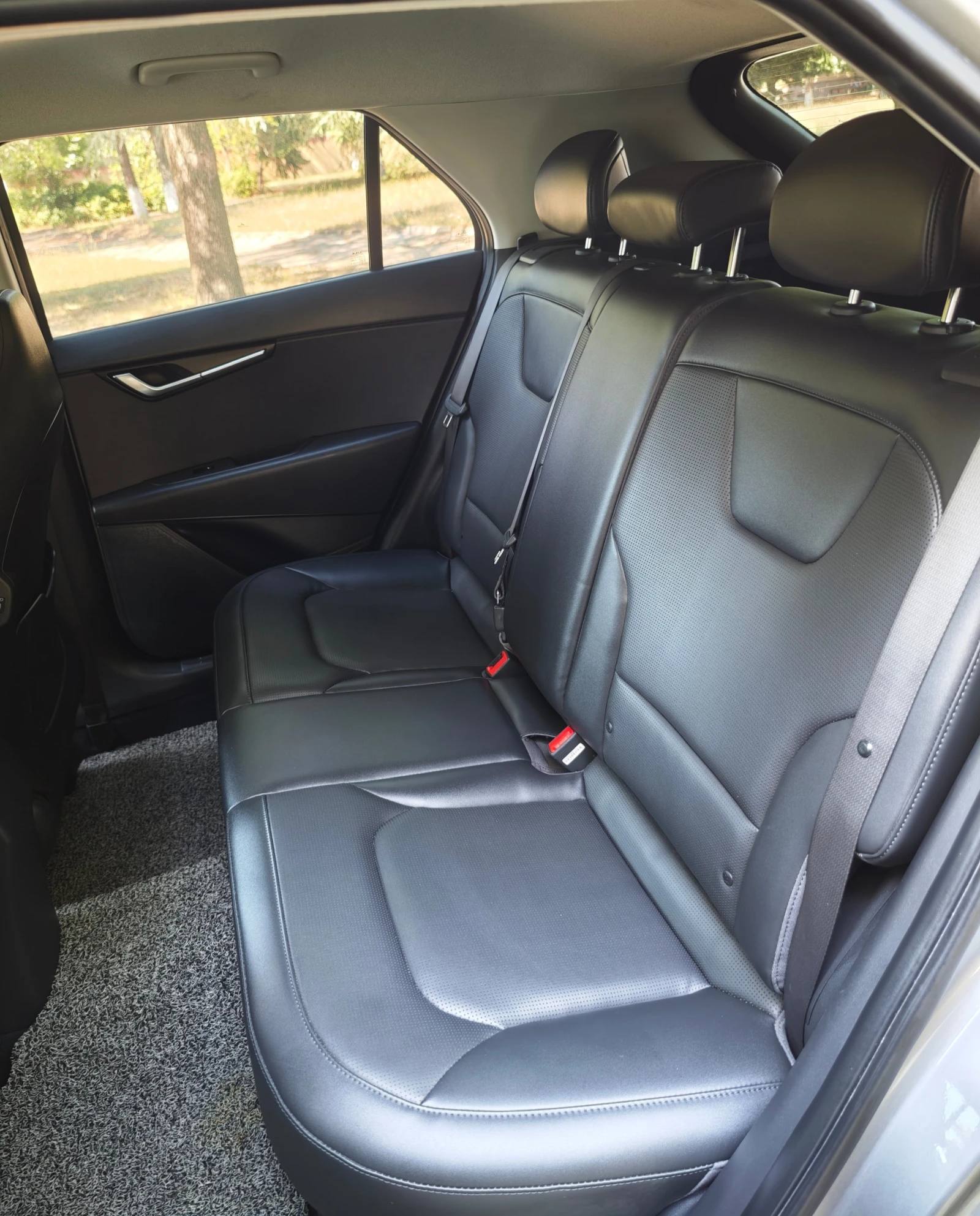 Kia Niro 1.6 HEV, снимка 17 - Автомобили и джипове - 55292574