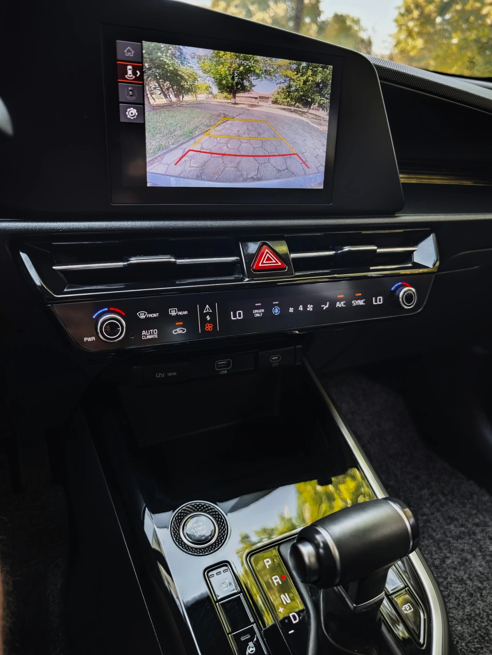 Kia Niro 1.6 HEV, снимка 16 - Автомобили и джипове - 55292574