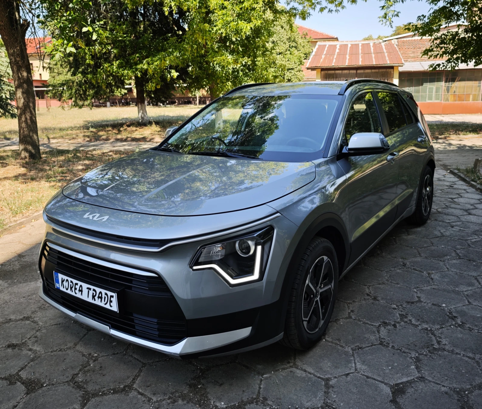 Kia Niro 1.6 HEV, снимка 8 - Автомобили и джипове - 55292574