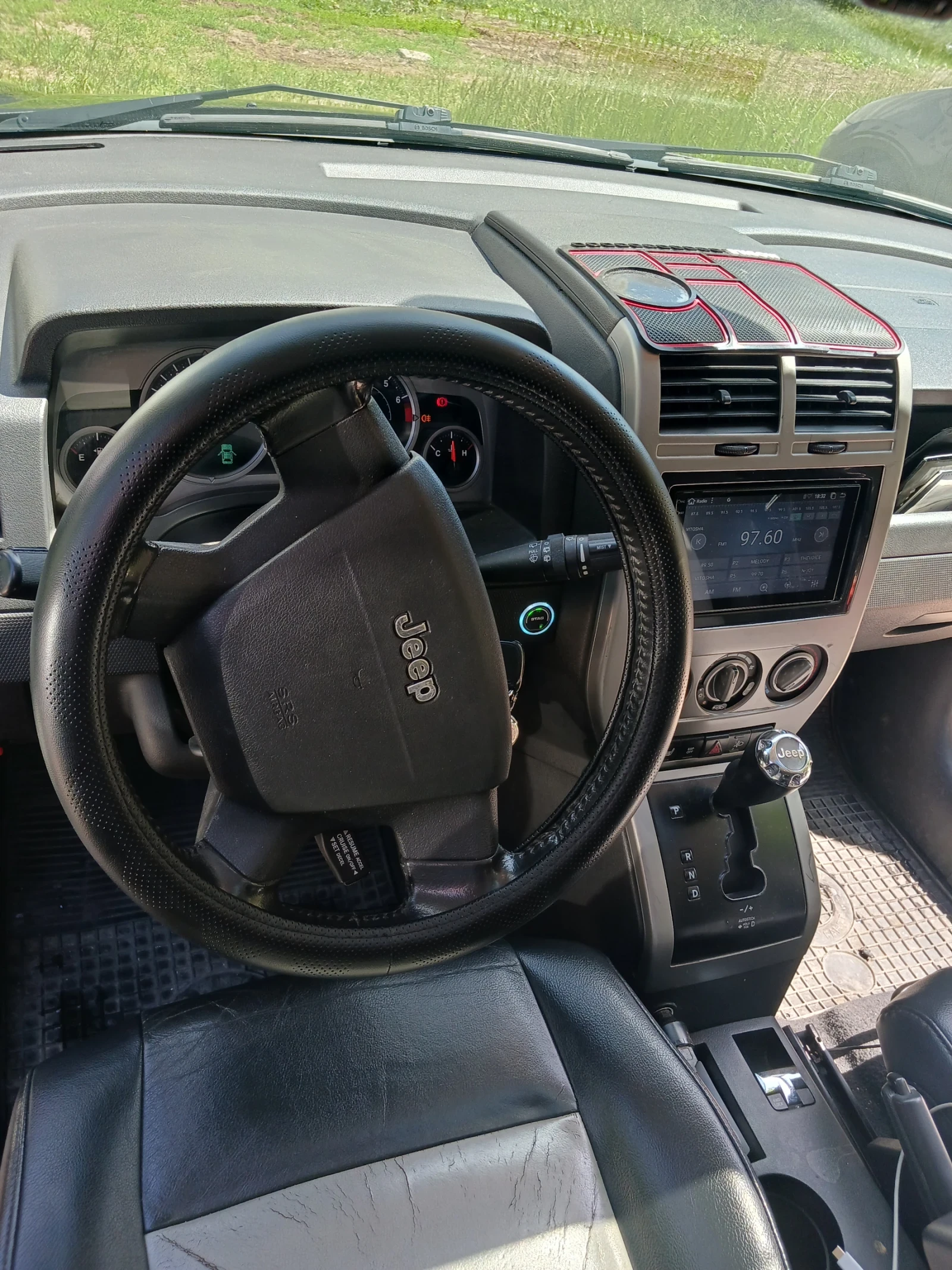 Jeep Compass 2.4 ГАЗ/Бензин 2007 /CVT 4x4, снимка 3 - Автомобили и джипове - 54826509