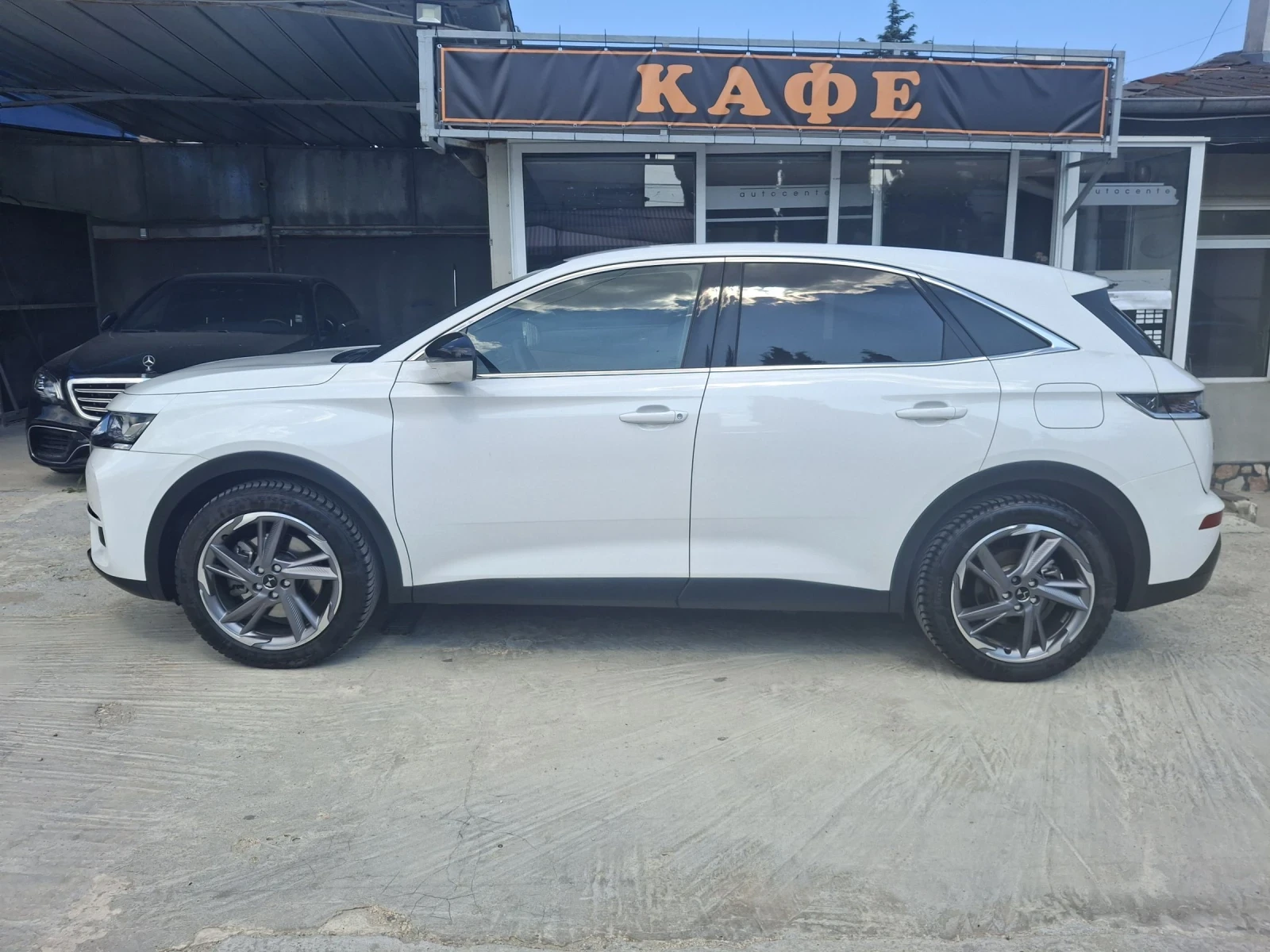 DS DS 7 Crossback 1.6P-HEV 224кс E-TENSE, снимка 7 - Автомобили и джипове - 55302377