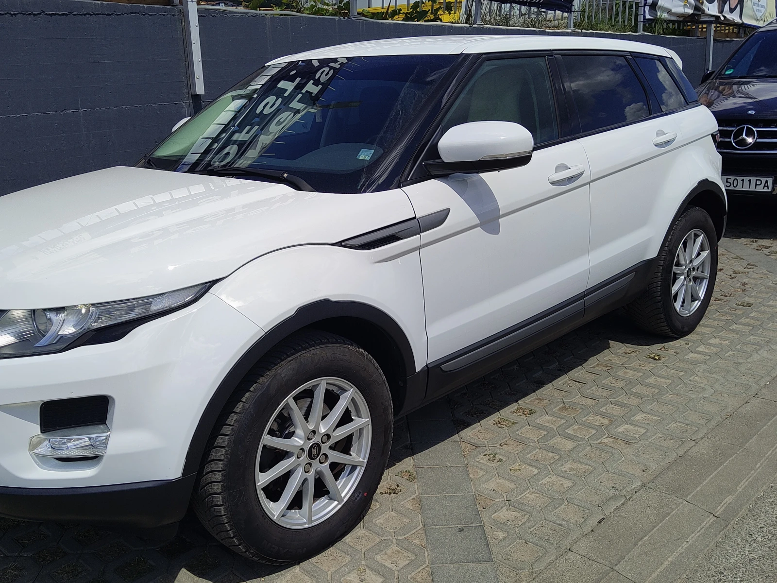 Land Rover Evoque 2.2, снимка 3 - Автомобили и джипове - 55540777