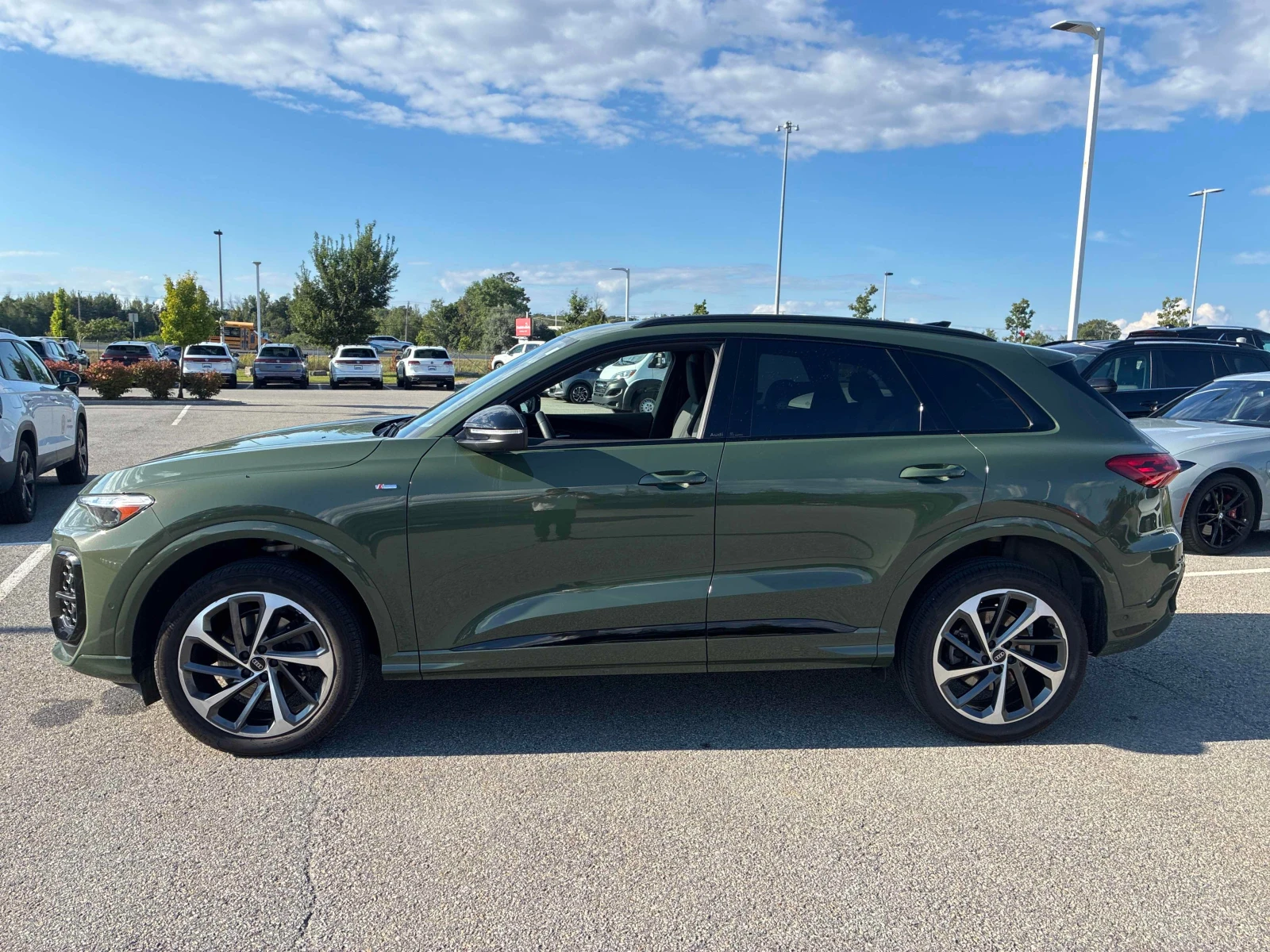 Audi Q5 Progressiv | CARFAX | БЕЗ ИНЦИДЕНТИ, снимка 3 - Автомобили и джипове - 55955080