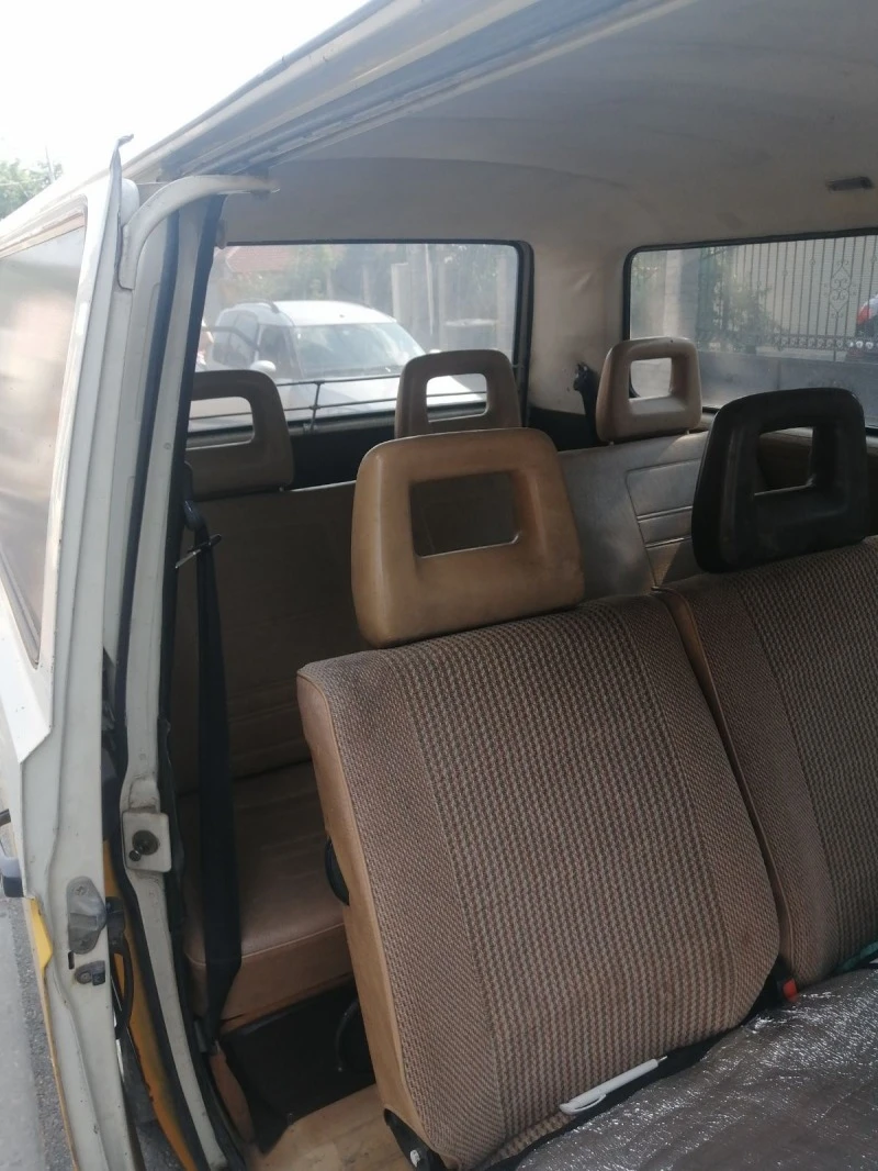 VW Caravelle, снимка 4 - Бусове и автобуси - 47301856