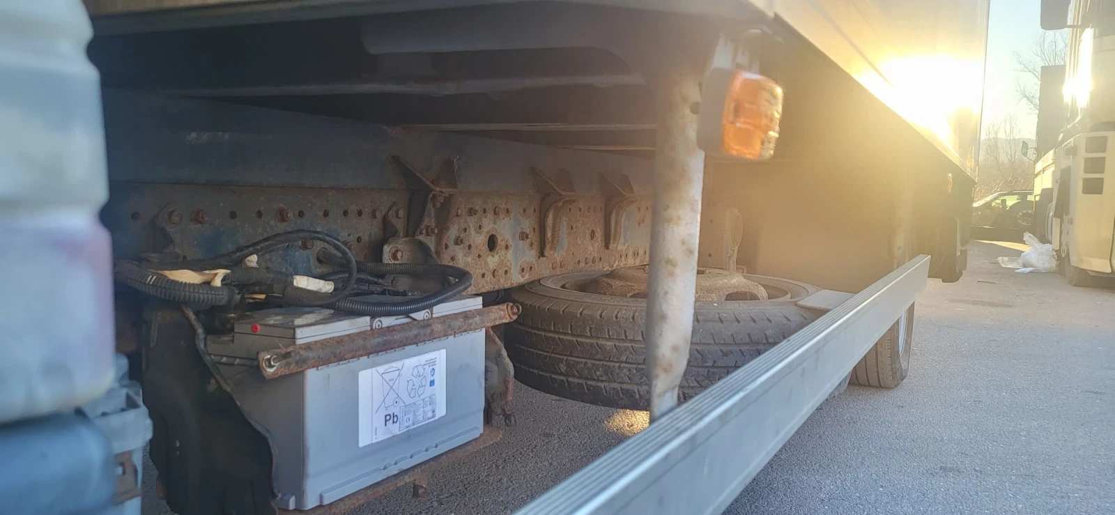 Mitsubishi Canter  - изображение 10