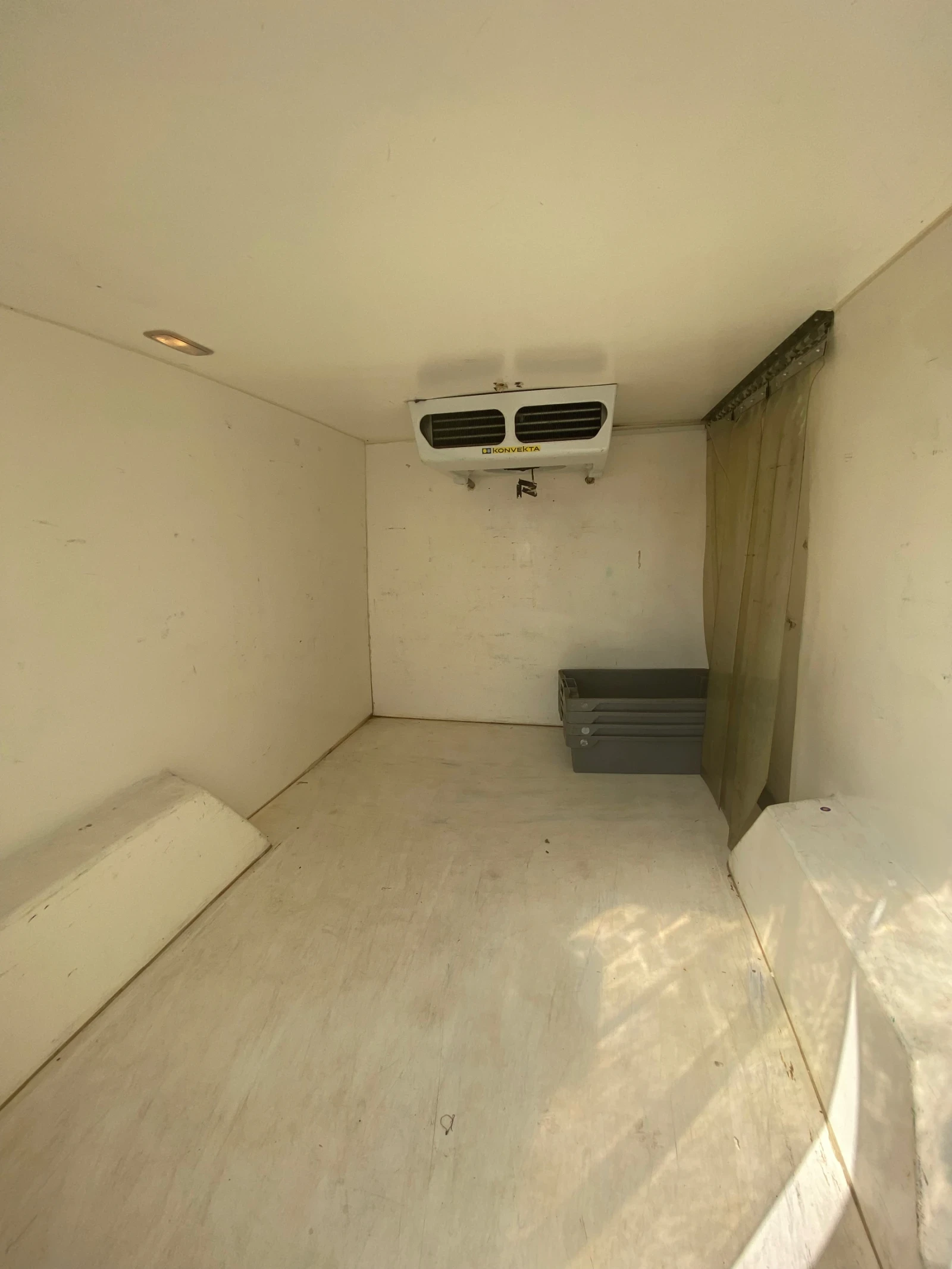 Mercedes-Benz Vito ХЛАДИЛЕН - изображение 8