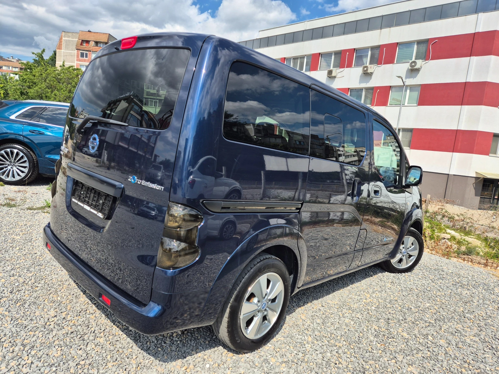 Nissan NV200 EV-40 KW-6+ 1-NAVI KAMERA-KEYLESS, снимка 2 - Бусове и автобуси - 55660959