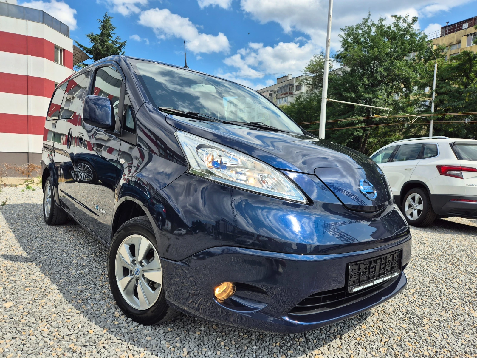 Nissan NV200 EV-40 KW-6+ 1-NAVI KAMERA-KEYLESS, снимка 3 - Бусове и автобуси - 55660959