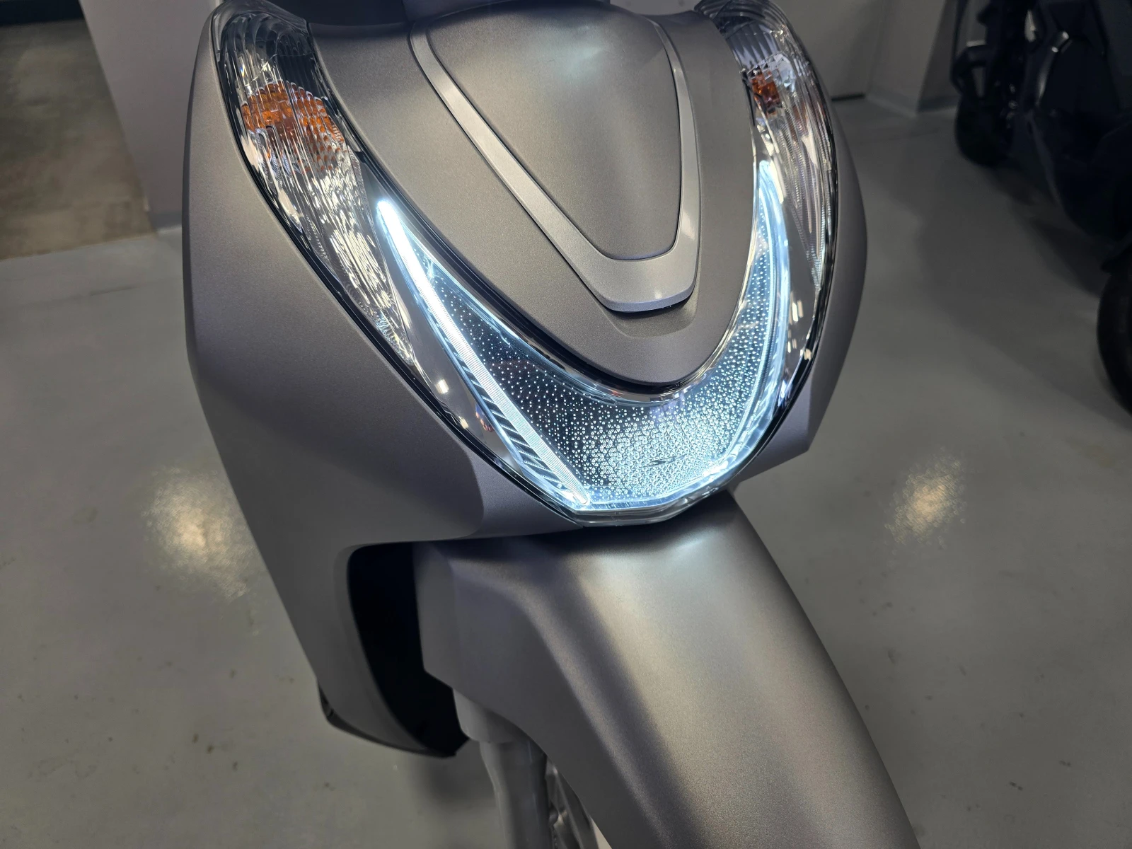 Honda Sh 125ie, MODE, ABS, Start-Stop, 2022г., снимка 10 - Мотоциклети и мототехника - 53970903