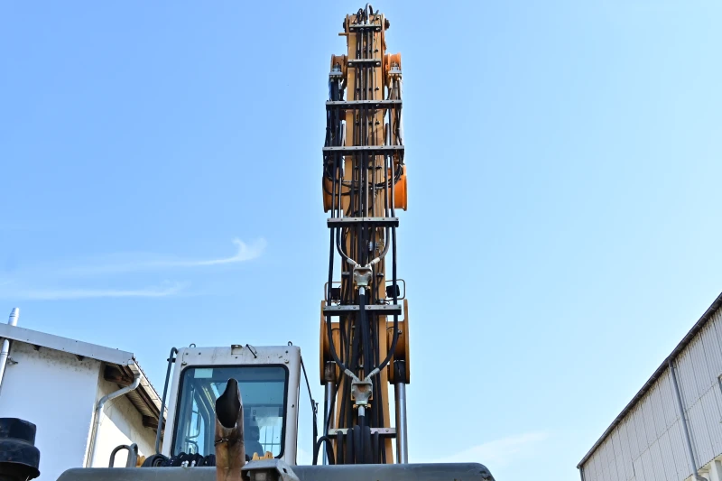 Багер Liebherr A924C, снимка 10 - Индустриална техника - 43410202