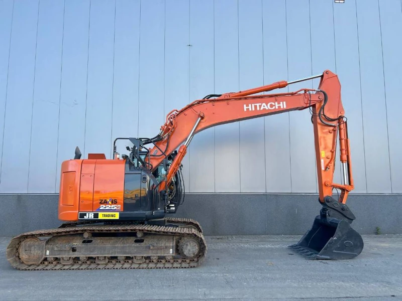 Багер Hitachi ZX 225 US LC-6, снимка 2 - Индустриална техника - 48057288