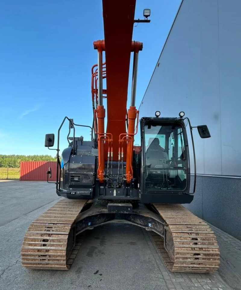 Багер Hitachi ZX 225 US LC-6, снимка 13 - Индустриална техника - 48057288