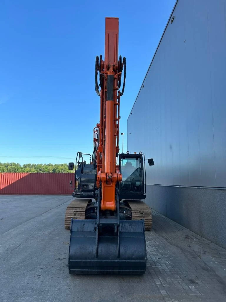 Багер Hitachi ZX 225 US LC-6, снимка 5 - Индустриална техника - 48057288