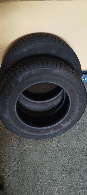 Гуми Зимни 215/65R16, снимка 1