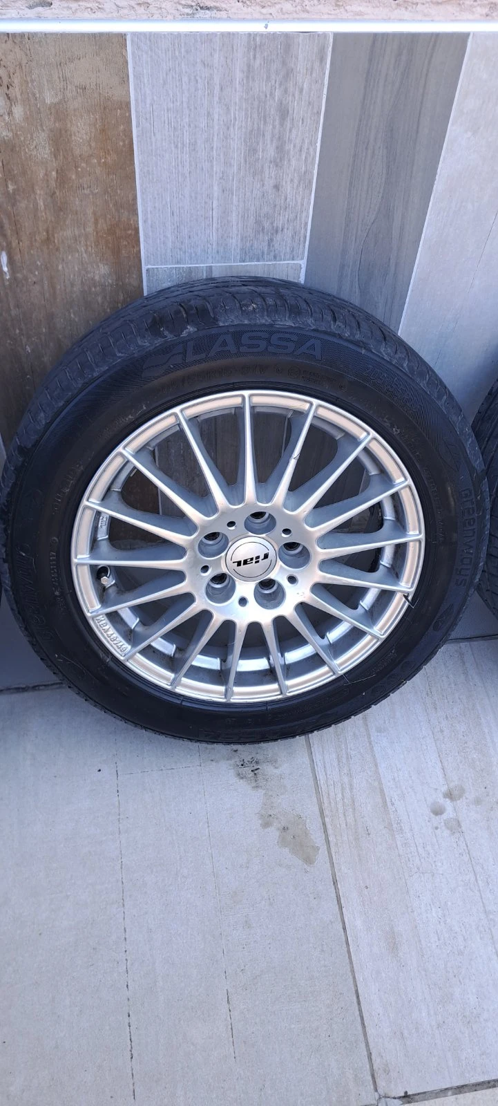 ���� � ������ 205/55R16 �� ����� | Mobile.bg � ����������� 7