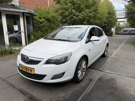 Opel Astra 1.7CDTI 110HP, снимка 1