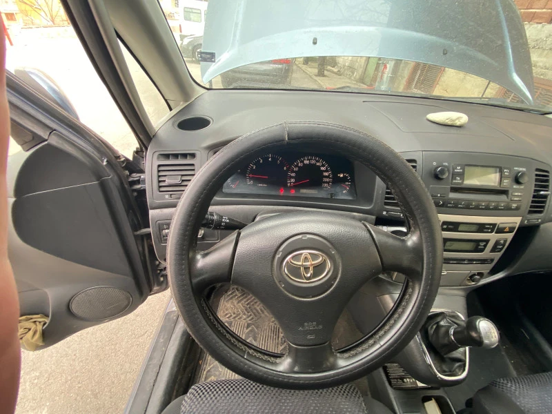 Toyota Corolla verso, снимка 5 - Автомобили и джипове - 47216033