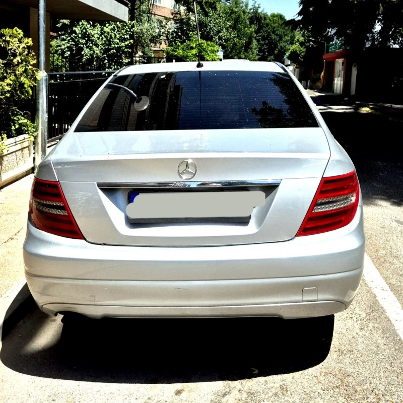 Mercedes-Benz C 180 Facelift AMG пакет, сервизна книжка, напълно обслу, снимка 7 - Автомобили и джипове - 47428615