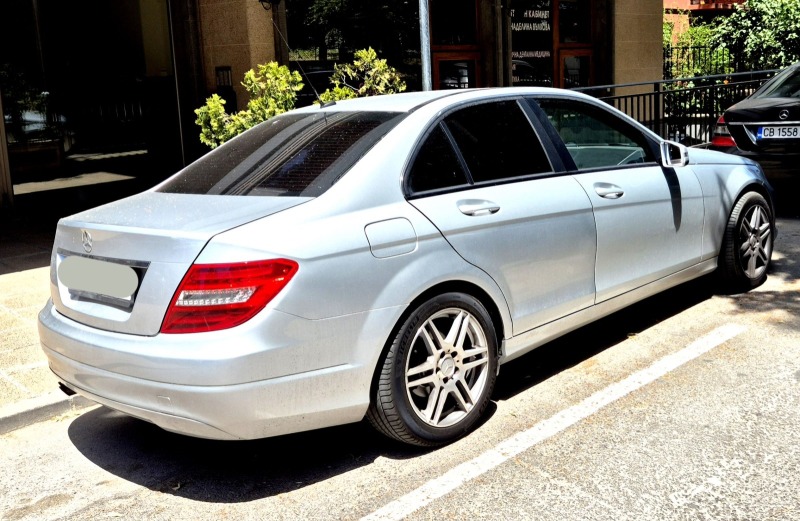 Mercedes-Benz C 180 Facelift AMG пакет, сервизна книжка, напълно обслу, снимка 5 - Автомобили и джипове - 47090078