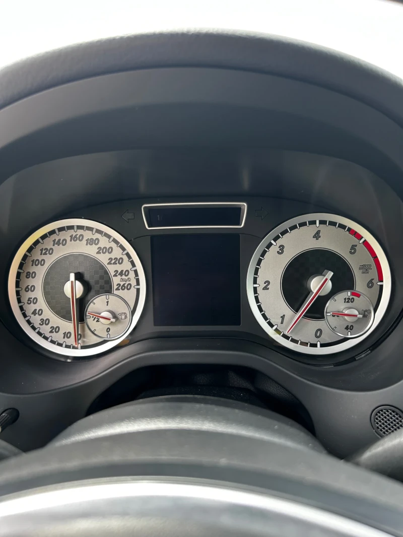 Mercedes-Benz A 180, снимка 14 - Автомобили и джипове - 51950046