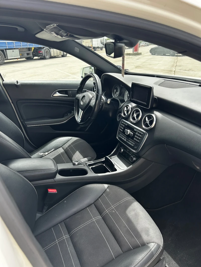 Mercedes-Benz A 180, снимка 12 - Автомобили и джипове - 51950046