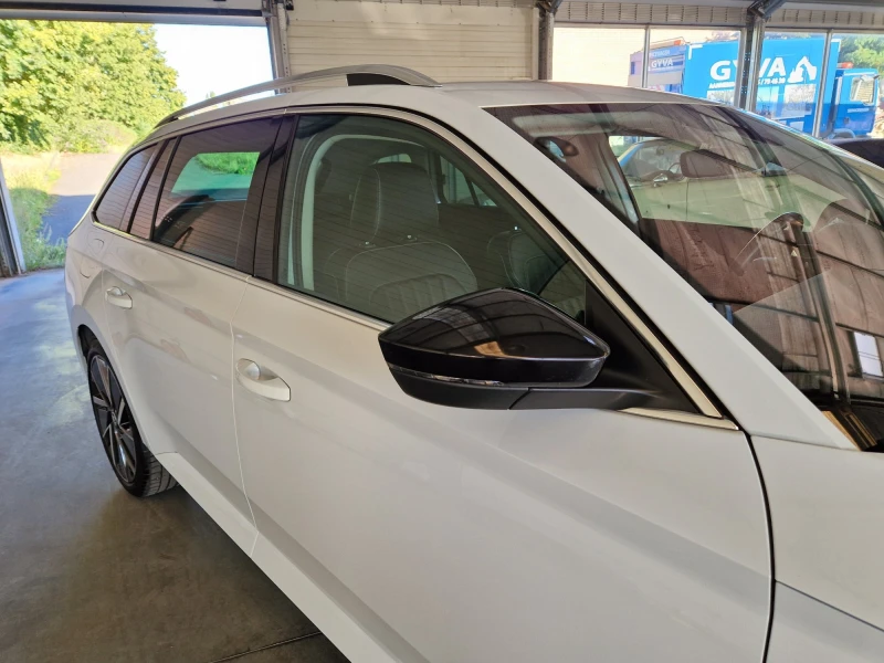 Skoda Superb Premium, снимка 8 - Автомобили и джипове - 51893579