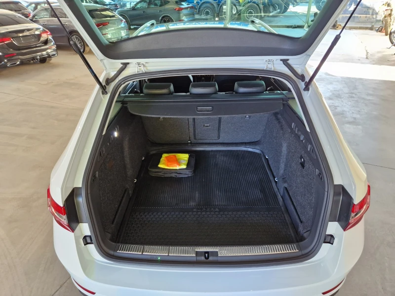 Skoda Superb Premium, снимка 7 - Автомобили и джипове - 51893579