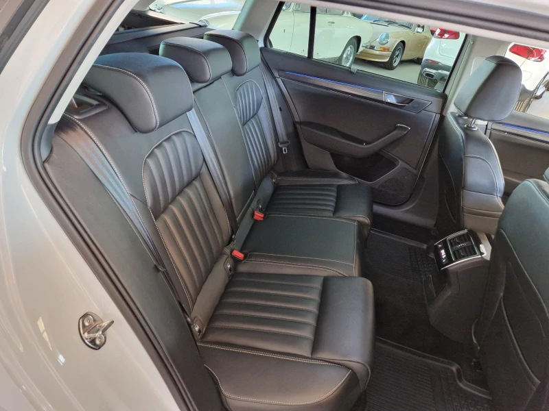 Skoda Superb Premium, снимка 12 - Автомобили и джипове - 51893579