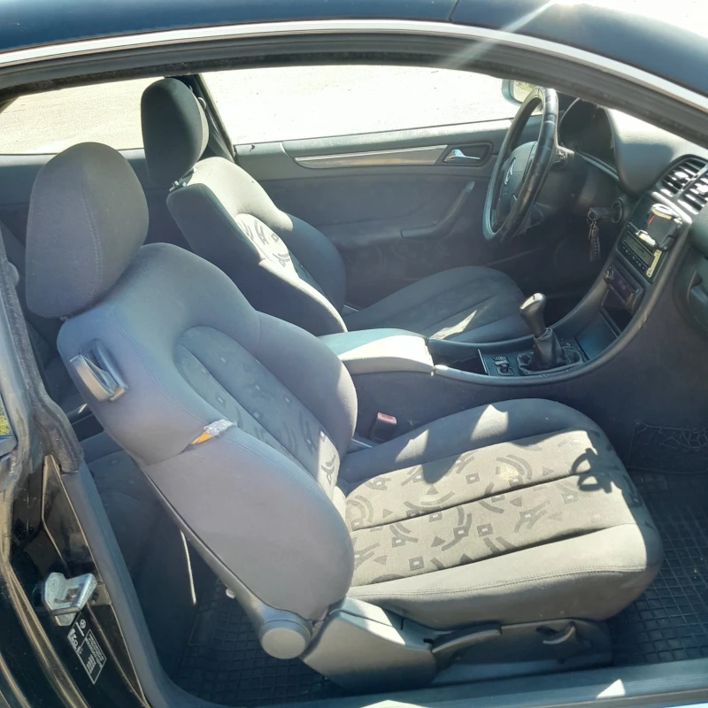 Mercedes-Benz CLK 2.0, снимка 4 - Автомобили и джипове - 52596931