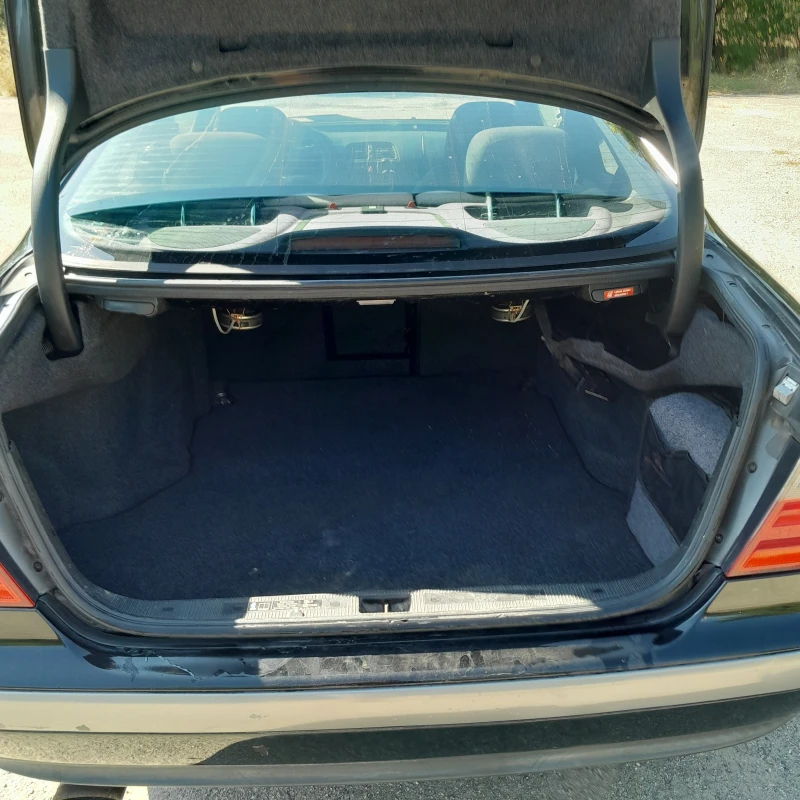 Mercedes-Benz CLK 2.0, снимка 8 - Автомобили и джипове - 52596931