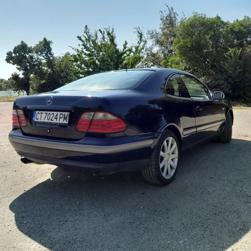 Mercedes-Benz CLK 2.0, снимка 7 - Автомобили и джипове - 52596931