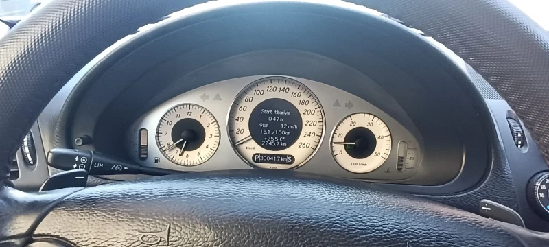 Mercedes-Benz E 320 FACELIFT AIRMATIC, снимка 13 - Автомобили и джипове - 52927302