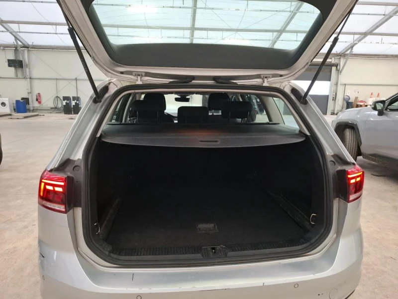 VW Passat 2.0 TDI EVO / DSG7 / Business, снимка 5 - Автомобили и джипове - 53065972