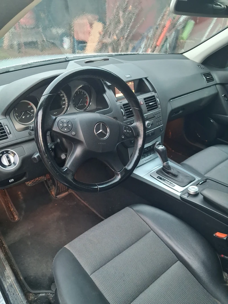 Mercedes-Benz C 250 CGI, снимка 10 - Автомобили и джипове - 53124875