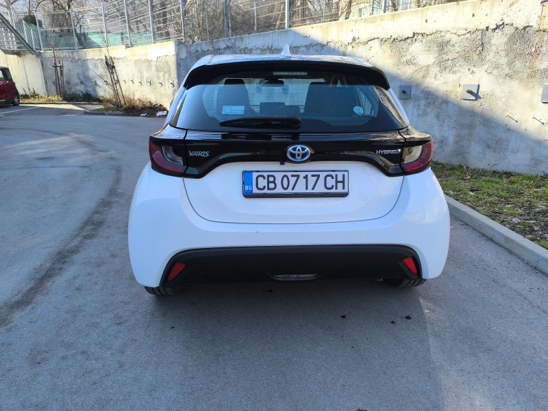 Toyota Yaris 1.5 HEV, снимка 3 - Автомобили и джипове - 53442969
