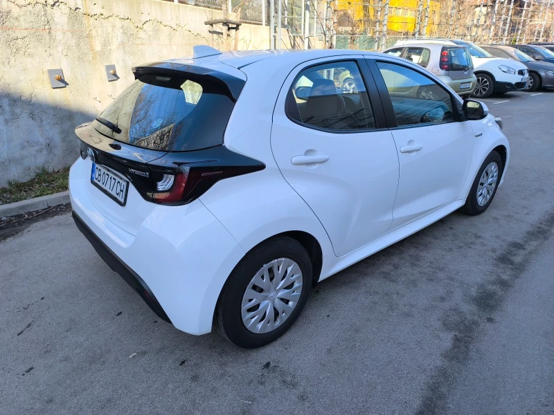 Toyota Yaris 1.5 HEV, снимка 6 - Автомобили и джипове - 53442969