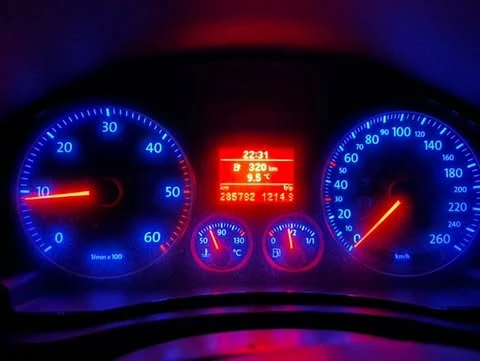 VW Golf, снимка 16 - Автомобили и джипове - 55262574