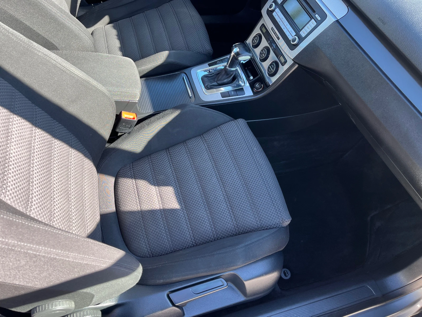 VW Passat 2.0TDI - изображение 10