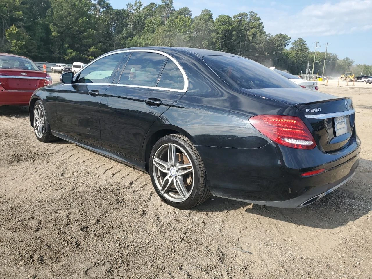 Mercedes-Benz E 300  - изображение 4