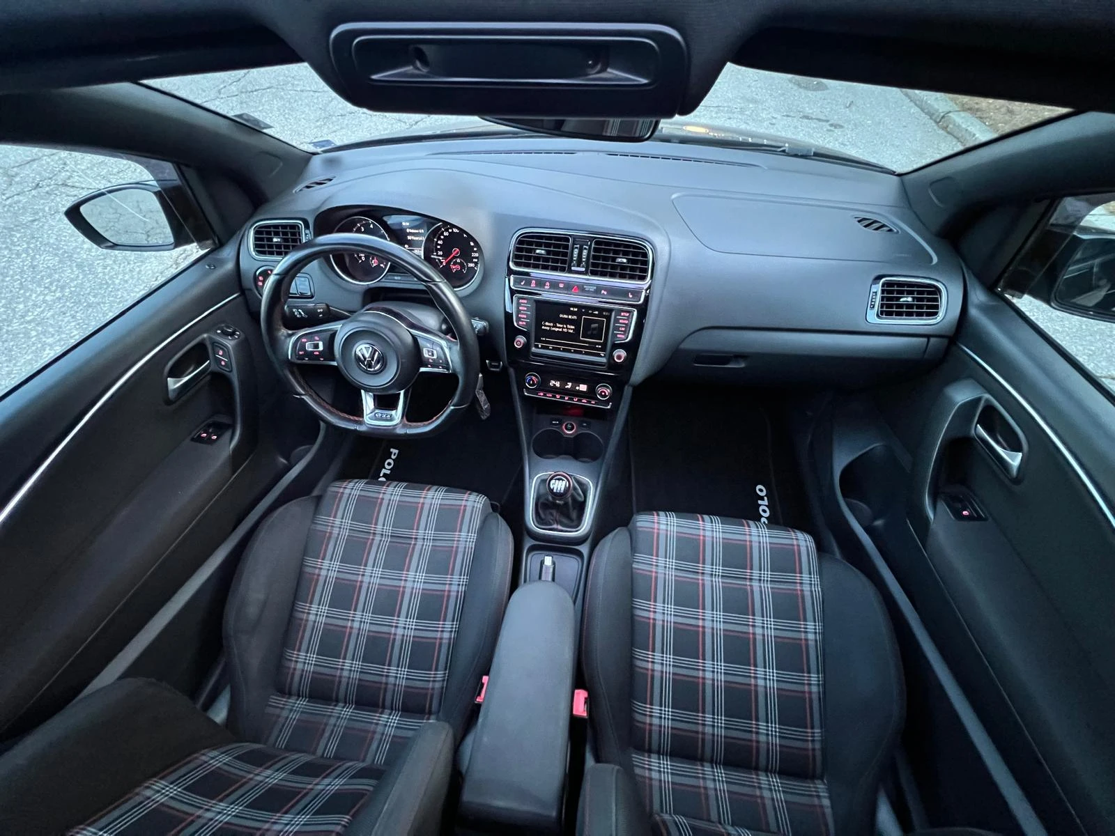 VW Polo GTI 99хил.км. първи собственик | Mobile.bg — изображение 12