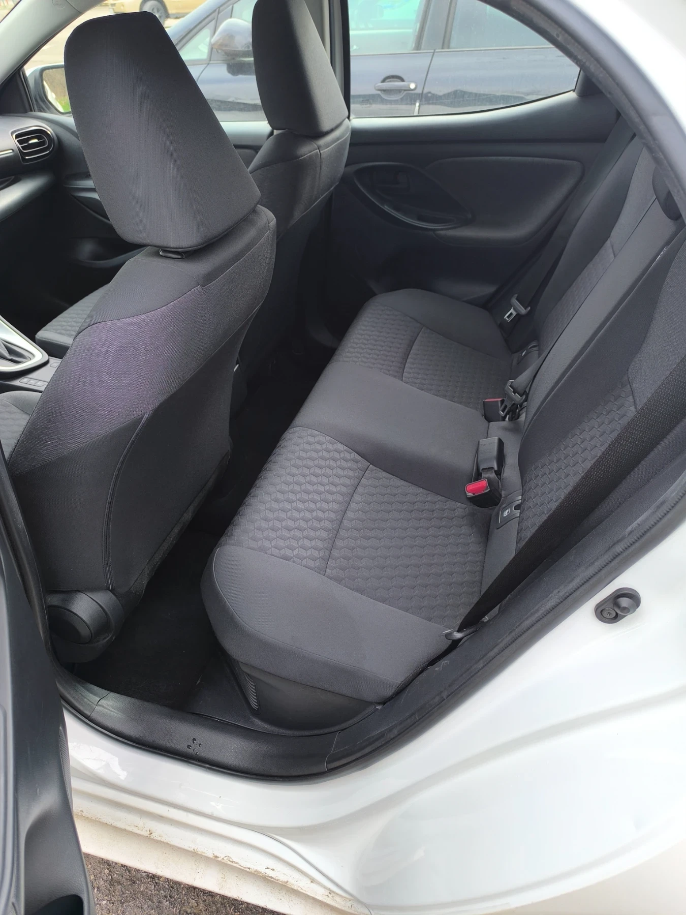 Toyota Yaris 1.5 HEV - изображение 10